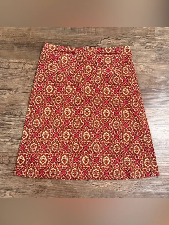 Vintage Dresses & Skirts - Vintage Red Patterned Mini Skirt with Red and Cream Accents